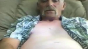 Hot mature man unloading
