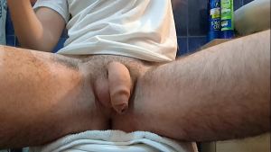 Rompiéndome el culo con un gran tubo y mostrándolo