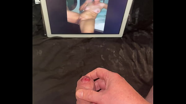 Huge cumtribute for horny Van