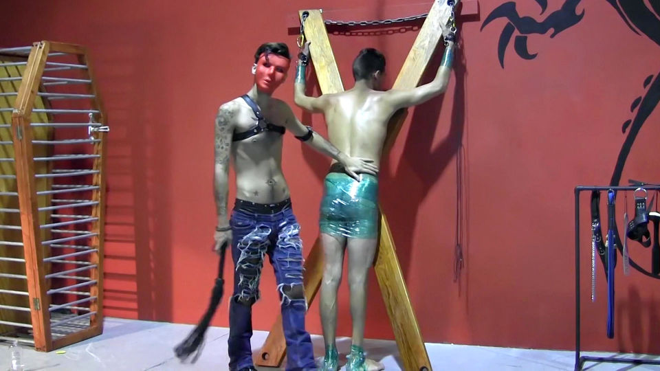 Flogging His Hot Young Ass – Justin Martinez & Ryann Ruckers
