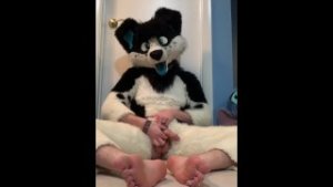 Furry shows off feet & fucks a plushie
