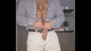 Macroba masturbation after a day of work