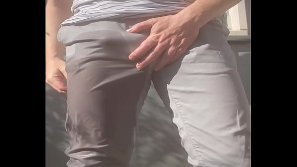 truth or dare : flatmate self-pissing (in his trousers) – peeing in pants