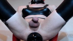 Latex Crossdresser Butt Plug Play in Heels