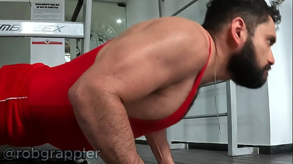 Sweating It Out in São Paulo: My Go-To Wrestling Workout Routine!