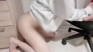 A Japanese boy got fucked in the back by a dildo【Started OnlyFans】